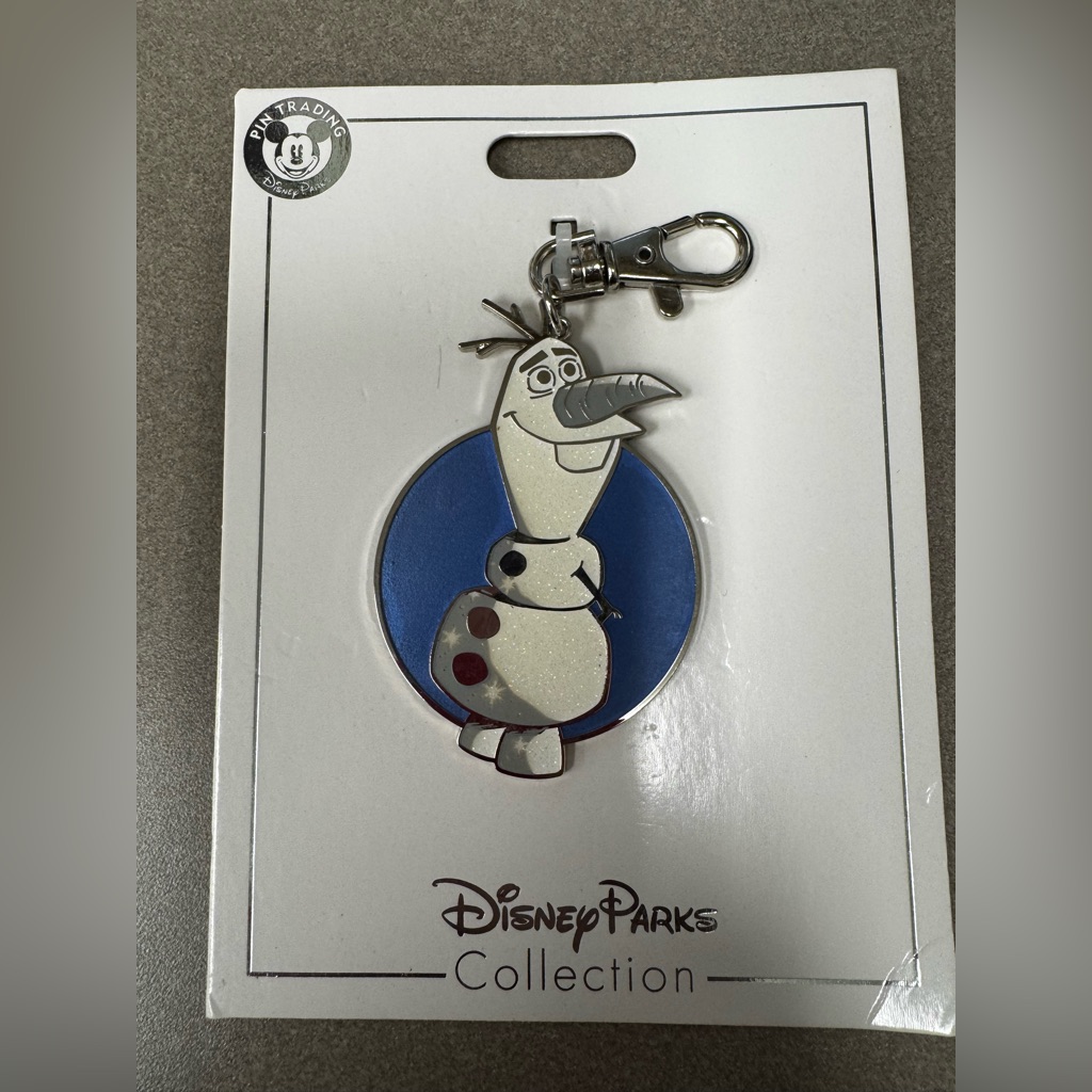 Disney Parks Collection Frozen 2 Olaf Pin Trading Lanyard Medal